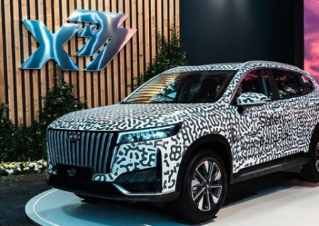 نمایش عمومی خودرو جدید ام وی ام X77