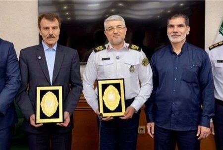 تفاهم‌نامه پلاک‌گذاری خودروهای منطقه آزاد بانه و مریوان امضا شد